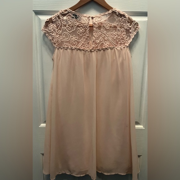 PRE-OWNED CHRISTIAN CALIANDO PEACH DRESS WITH LACE INSET- SMALL - Picture 6 of 6